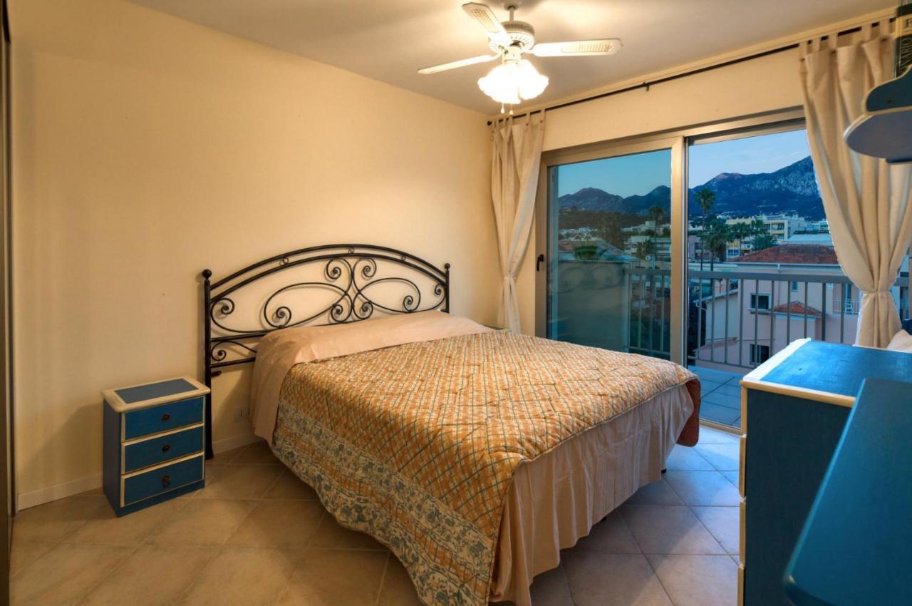 Charmant T3 Front De Mer Apartment Roquebrune-Cap-Martin Exterior photo